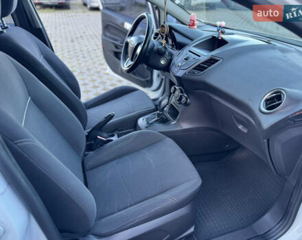 Білий Форд Фієста, об'ємом двигуна 1 л та пробігом 85 тис. км за 8500 $, фото 25 на Automoto.ua