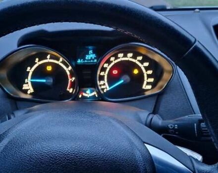 Белый Форд Фиеста, объемом двигателя 1 л и пробегом 112 тыс. км за 5900 $, фото 8 на Automoto.ua