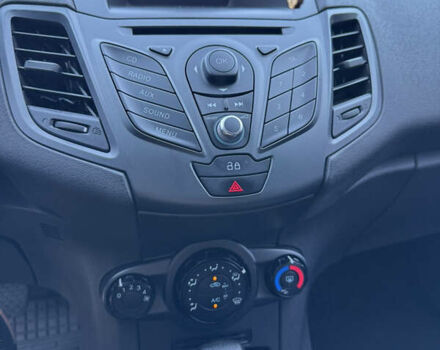 Білий Форд Фієста, об'ємом двигуна 1 л та пробігом 85 тис. км за 8500 $, фото 12 на Automoto.ua