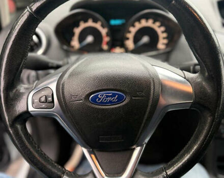 Білий Форд Фієста, об'ємом двигуна 1 л та пробігом 82 тис. км за 6699 $, фото 5 на Automoto.ua