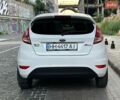 Білий Форд Фієста, об'ємом двигуна 1 л та пробігом 84 тис. км за 7500 $, фото 3 на Automoto.ua