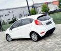 Білий Форд Фієста, об'ємом двигуна 1 л та пробігом 60 тис. км за 9900 $, фото 1 на Automoto.ua