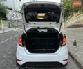 Білий Форд Фієста, об'ємом двигуна 1 л та пробігом 84 тис. км за 7500 $, фото 12 на Automoto.ua