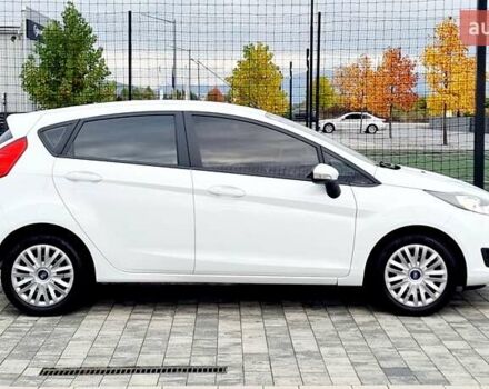 Білий Форд Фієста, об'ємом двигуна 1 л та пробігом 60 тис. км за 9900 $, фото 21 на Automoto.ua