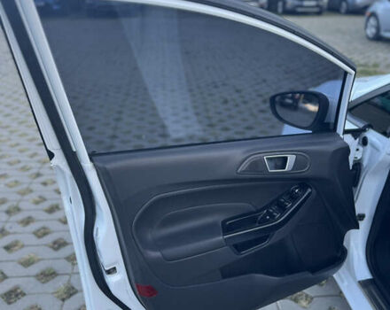 Білий Форд Фієста, об'ємом двигуна 1 л та пробігом 85 тис. км за 8500 $, фото 15 на Automoto.ua