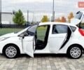 Білий Форд Фієста, об'ємом двигуна 1 л та пробігом 60 тис. км за 9900 $, фото 46 на Automoto.ua