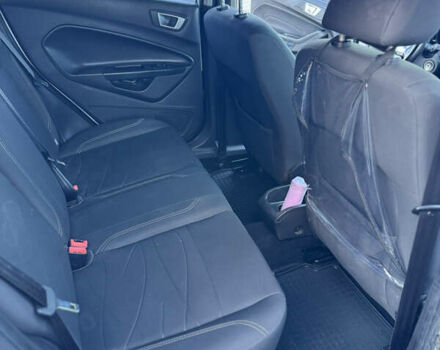 Білий Форд Фієста, об'ємом двигуна 1 л та пробігом 85 тис. км за 8500 $, фото 22 на Automoto.ua