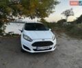 Белый Форд Фиеста, объемом двигателя 1 л и пробегом 86 тыс. км за 5800 $, фото 4 на Automoto.ua
