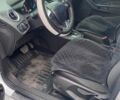 Білий Форд Фієста, об'ємом двигуна 1 л та пробігом 118 тис. км за 6700 $, фото 3 на Automoto.ua