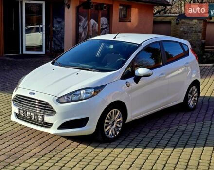 Білий Форд Фієста, об'ємом двигуна 1 л та пробігом 60 тис. км за 9999 $, фото 11 на Automoto.ua