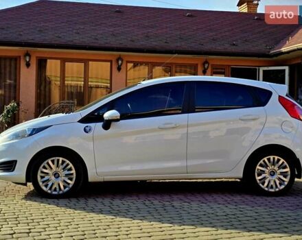 Білий Форд Фієста, об'ємом двигуна 1 л та пробігом 60 тис. км за 9999 $, фото 16 на Automoto.ua