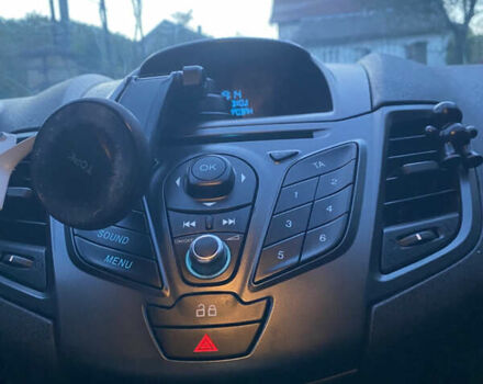 Белый Форд Фиеста, объемом двигателя 1 л и пробегом 142 тыс. км за 6700 $, фото 22 на Automoto.ua