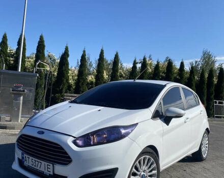 Белый Форд Фиеста, объемом двигателя 1 л и пробегом 142 тыс. км за 6700 $, фото 1 на Automoto.ua