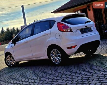 Білий Форд Фієста, об'ємом двигуна 1 л та пробігом 60 тис. км за 9999 $, фото 3 на Automoto.ua