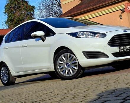 Білий Форд Фієста, об'ємом двигуна 1 л та пробігом 60 тис. км за 9999 $, фото 19 на Automoto.ua