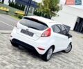 Білий Форд Фієста, об'ємом двигуна 1 л та пробігом 60 тис. км за 9900 $, фото 104 на Automoto.ua