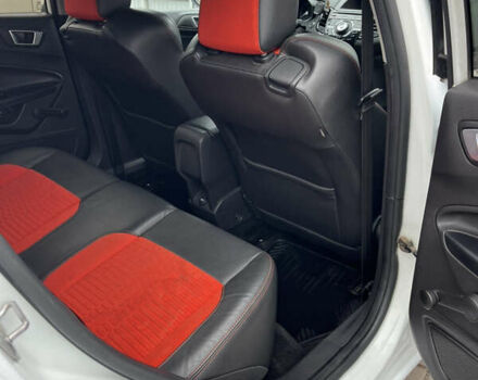 Белый Форд Фиеста, объемом двигателя 1.5 л и пробегом 228 тыс. км за 7800 $, фото 12 на Automoto.ua