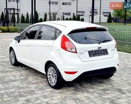 Білий Форд Фієста, об'ємом двигуна 1 л та пробігом 60 тис. км за 9900 $, фото 40 на Automoto.ua