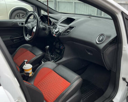 Белый Форд Фиеста, объемом двигателя 1.5 л и пробегом 228 тыс. км за 7800 $, фото 10 на Automoto.ua