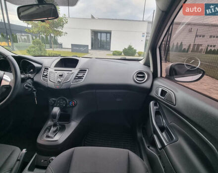 Білий Форд Фієста, об'ємом двигуна 1 л та пробігом 60 тис. км за 9900 $, фото 84 на Automoto.ua