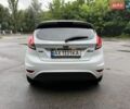 Белый Форд Фиеста, объемом двигателя 1 л и пробегом 100 тыс. км за 7500 $, фото 7 на Automoto.ua