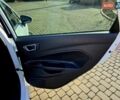 Білий Форд Фієста, об'ємом двигуна 1 л та пробігом 60 тис. км за 9999 $, фото 44 на Automoto.ua