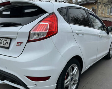 Белый Форд Фиеста, объемом двигателя 1.5 л и пробегом 228 тыс. км за 7800 $, фото 6 на Automoto.ua