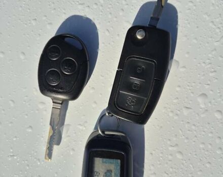 Білий Форд Фієста, об'ємом двигуна 1 л та пробігом 171 тис. км за 6499 $, фото 23 на Automoto.ua