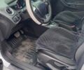 Белый Форд Фиеста, объемом двигателя 1 л и пробегом 118 тыс. км за 7200 $, фото 3 на Automoto.ua