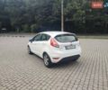 Білий Форд Фієста, об'ємом двигуна 1 л та пробігом 110 тис. км за 8000 $, фото 5 на Automoto.ua