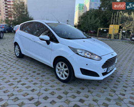 Білий Форд Фієста, об'ємом двигуна 1 л та пробігом 85 тис. км за 8500 $, фото 2 на Automoto.ua