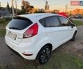 Белый Форд Фиеста, объемом двигателя 1 л и пробегом 25 тыс. км за 8500 $, фото 6 на Automoto.ua