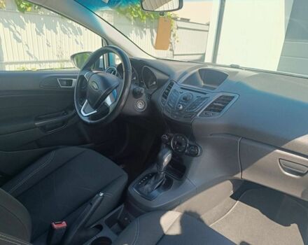 Білий Форд Фієста, об'ємом двигуна 1 л та пробігом 73 тис. км за 8200 $, фото 4 на Automoto.ua