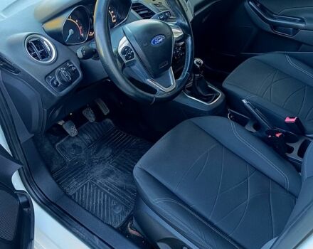 Білий Форд Фієста, об'ємом двигуна 1 л та пробігом 93 тис. км за 4990 $, фото 1 на Automoto.ua