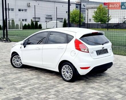 Білий Форд Фієста, об'ємом двигуна 1 л та пробігом 60 тис. км за 9900 $, фото 106 на Automoto.ua