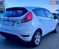 Белый Форд Фиеста, объемом двигателя 1 л и пробегом 142 тыс. км за 8400 $, фото 11 на Automoto.ua