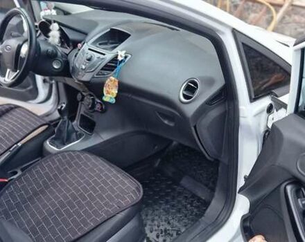 Белый Форд Фиеста, объемом двигателя 1 л и пробегом 112 тыс. км за 5900 $, фото 14 на Automoto.ua