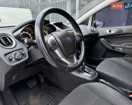 Білий Форд Фієста, об'ємом двигуна 1 л та пробігом 127 тис. км за 6950 $, фото 20 на Automoto.ua