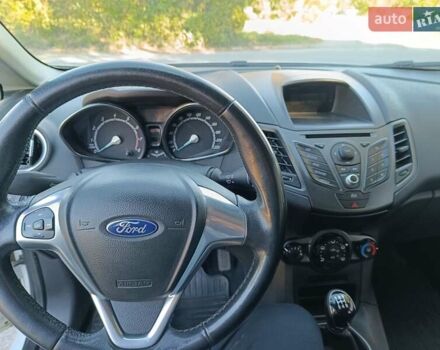 Білий Форд Фієста, об'ємом двигуна 1 л та пробігом 92 тис. км за 5800 $, фото 4 на Automoto.ua