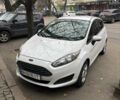 Білий Форд Фієста, об'ємом двигуна 1.6 л та пробігом 123 тис. км за 9900 $, фото 1 на Automoto.ua