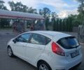 Білий Форд Фієста, об'ємом двигуна 1 л та пробігом 122 тис. км за 6989 $, фото 2 на Automoto.ua