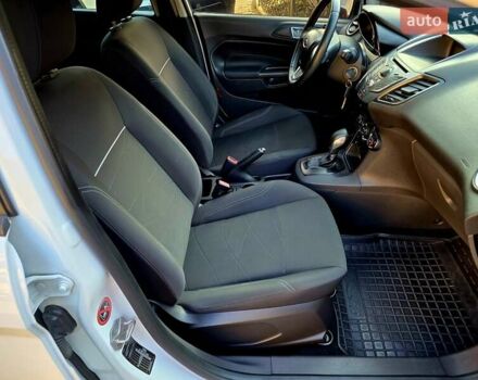 Білий Форд Фієста, об'ємом двигуна 1 л та пробігом 60 тис. км за 9999 $, фото 39 на Automoto.ua