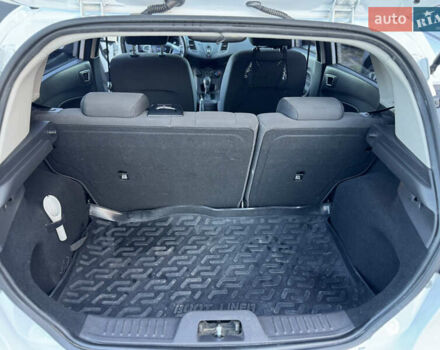 Білий Форд Фієста, об'ємом двигуна 1 л та пробігом 85 тис. км за 8500 $, фото 26 на Automoto.ua