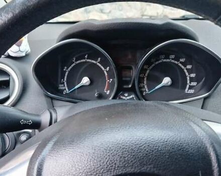 Белый Форд Фиеста, объемом двигателя 1 л и пробегом 112 тыс. км за 5900 $, фото 6 на Automoto.ua