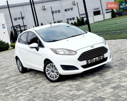 Білий Форд Фієста, об'ємом двигуна 1 л та пробігом 60 тис. км за 9900 $, фото 2 на Automoto.ua