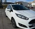 Білий Форд Фієста, об'ємом двигуна 1 л та пробігом 107 тис. км за 7000 $, фото 2 на Automoto.ua