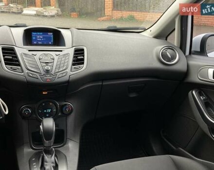 Белый Форд Фиеста, объемом двигателя 1 л и пробегом 96 тыс. км за 8900 $, фото 21 на Automoto.ua