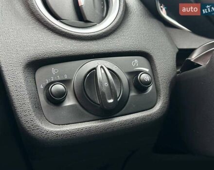 Форд Фієста 2015 у Києві на Automoto.ua Білий Форд Фієста, об'ємом двигуна 1 л та пробігом 159 тис. км за 6690 $, фото 15 на Automoto.ua