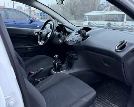 Белый Форд Фиеста, объемом двигателя 1.5 л и пробегом 138 тыс. км за 8500 $, фото 11 на Automoto.ua