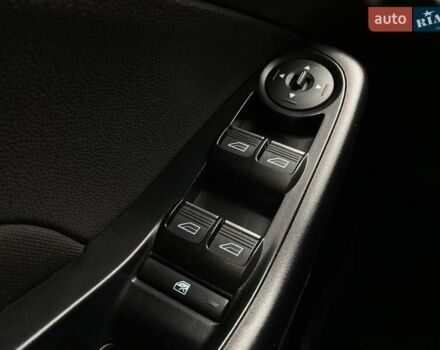 Белый Форд Фиеста, объемом двигателя 1 л и пробегом 96 тыс. км за 8900 $, фото 24 на Automoto.ua